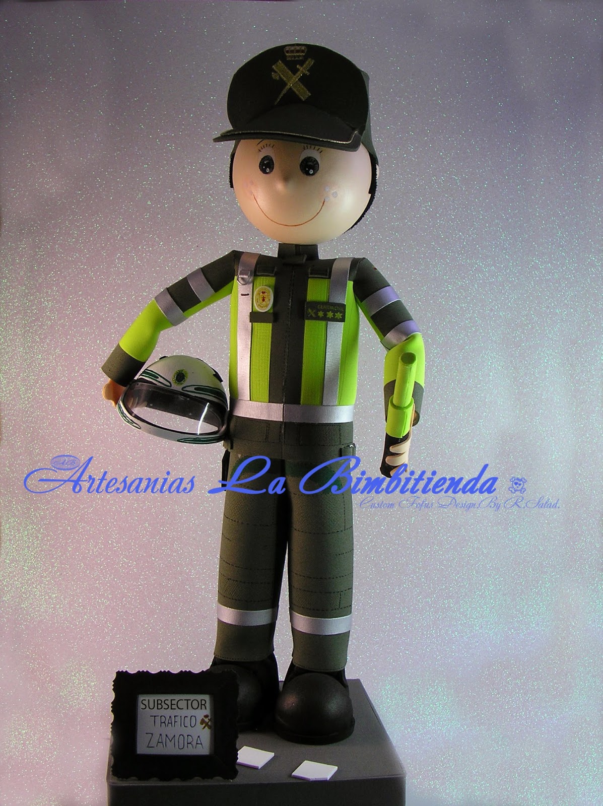 Artesanias la bimbitienda Fofucho guardia civil de trafico de 40cms